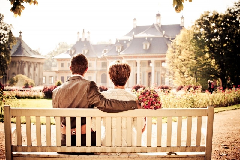 couple-bride-love-wedding-bench-rest
